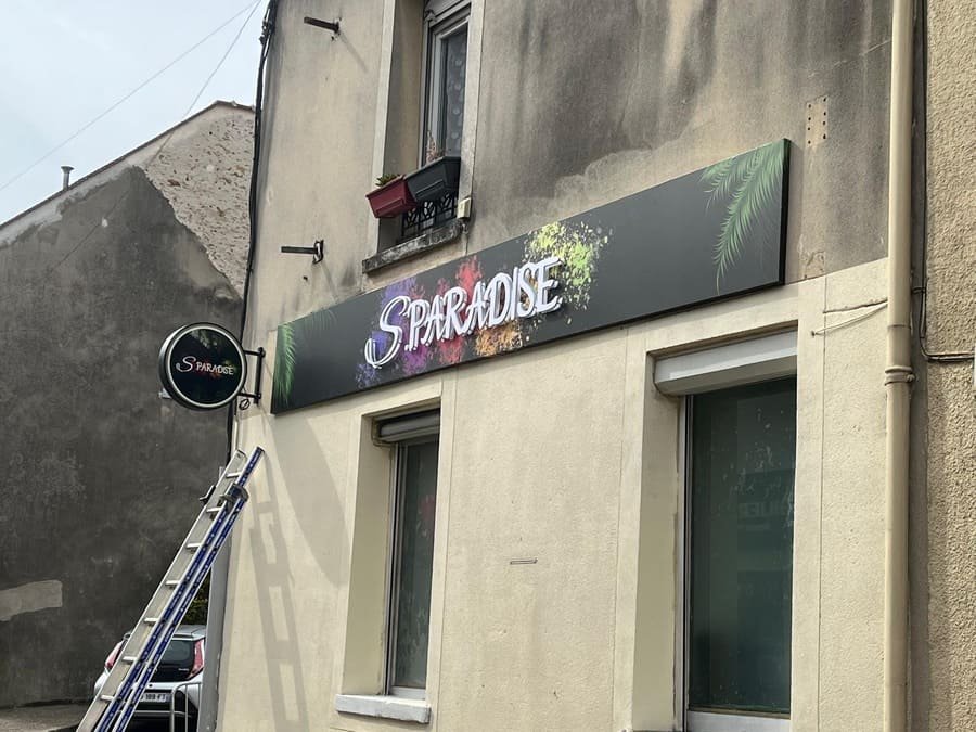 pose enseigne lumineuse magasin facade commerciale installation professionnelle boutique store led neon paris meilleur 14